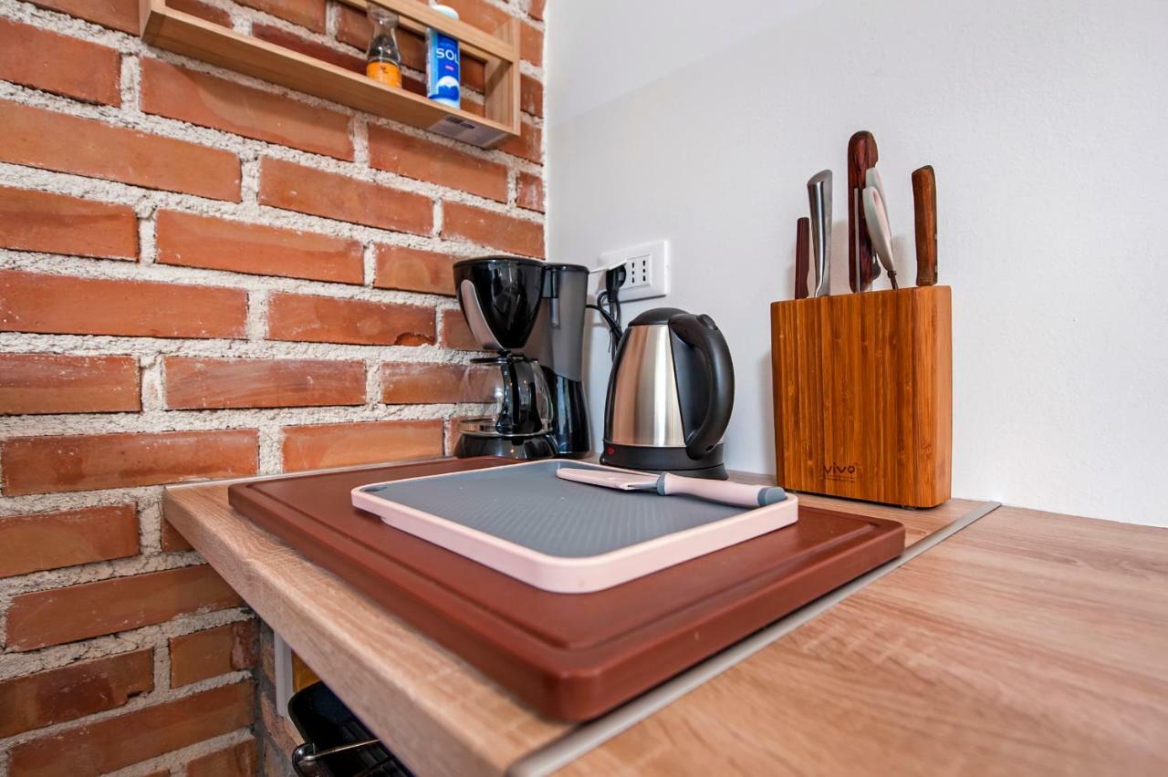 Paola Cozy Apartment Ровинь Экстерьер фото