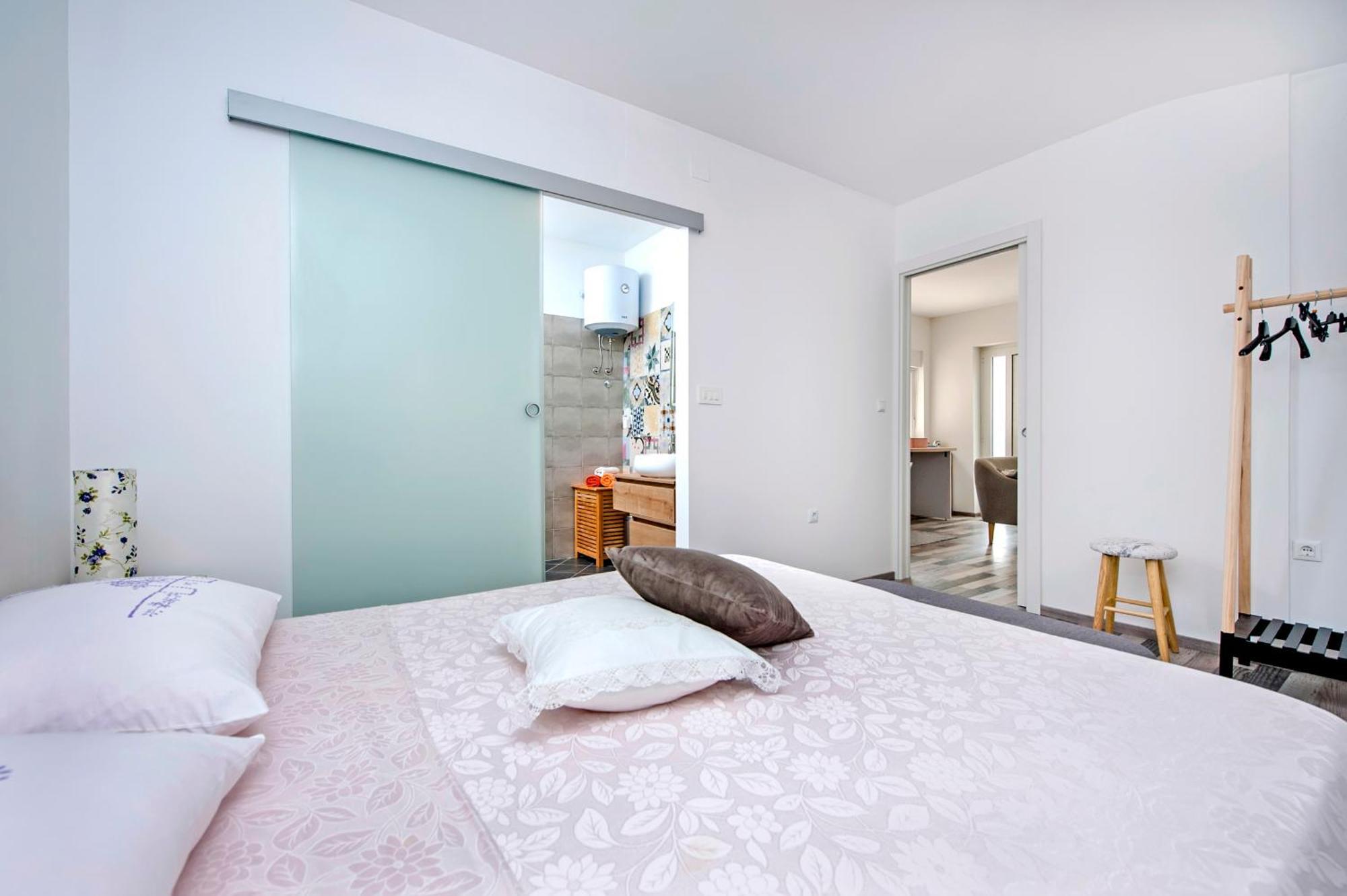 Paola Cozy Apartment Ровинь Экстерьер фото