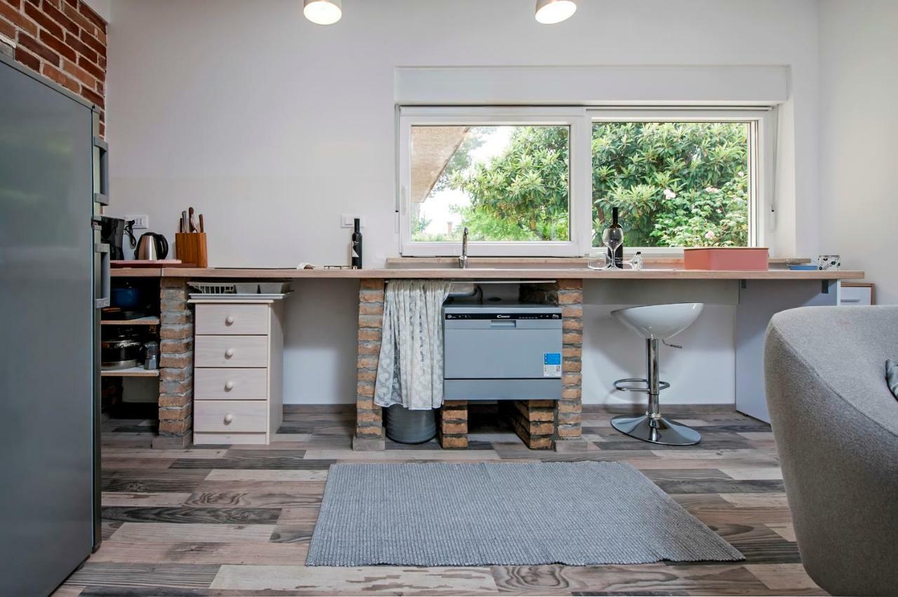 Paola Cozy Apartment Ровинь Экстерьер фото